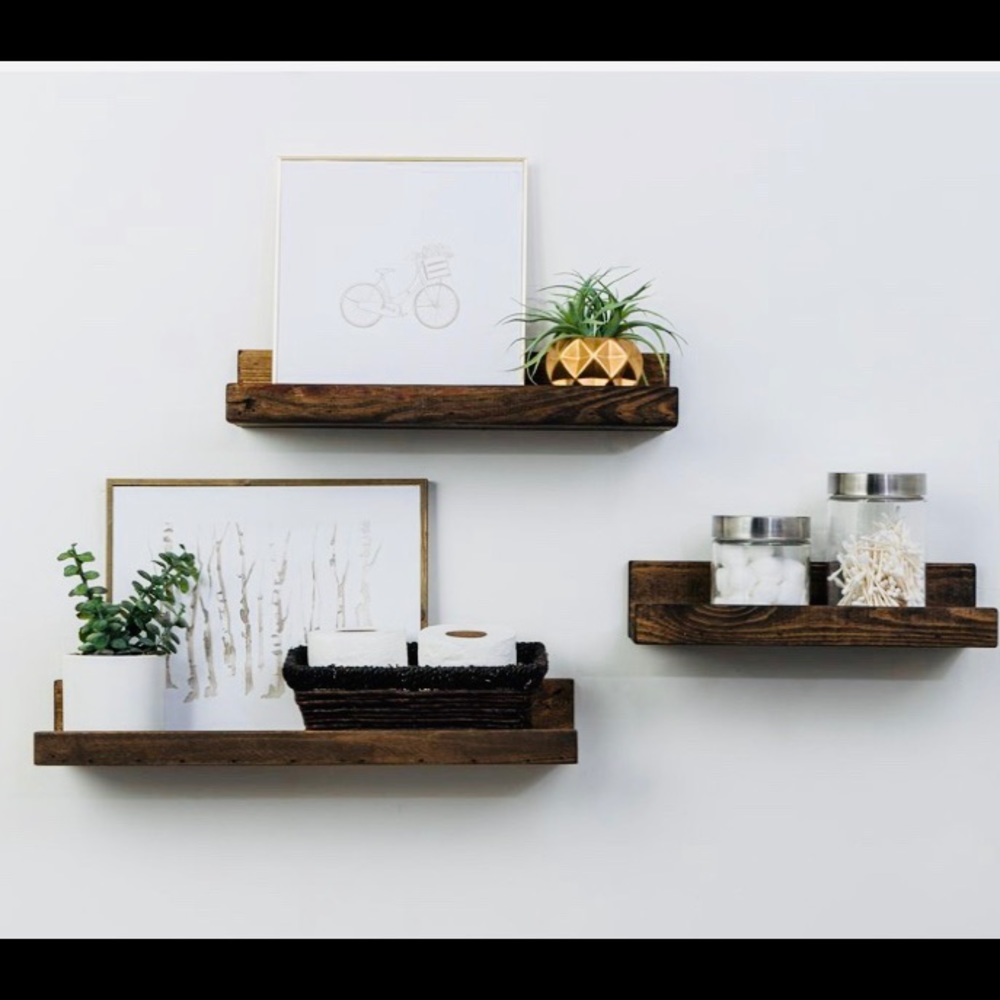 Display shelves